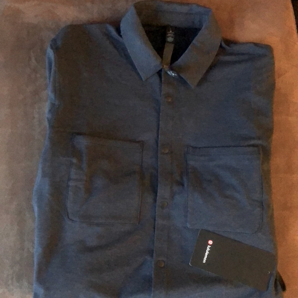 Men’s Shirt (lululemon)